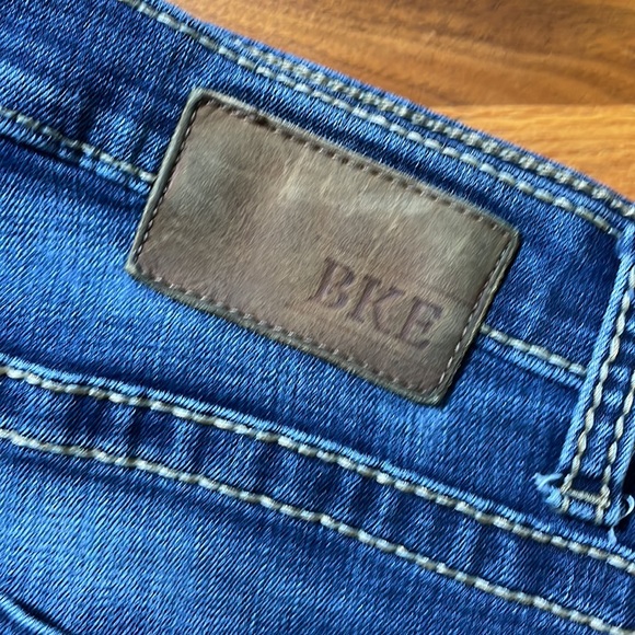 Buckle BKE mens 34x32 Tyler straight fit denim blue jeans EUC - Picture 3 of 8